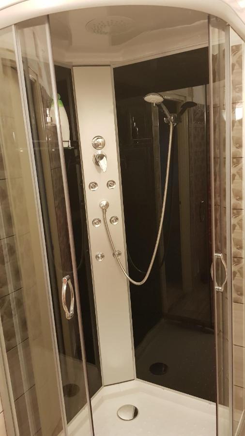 Lia Apartman Kiskunhalas Exteriér fotografie